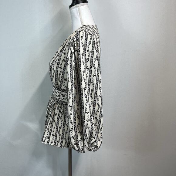 Max Studio Blouse size Extra Small Black Ivory Floral Peasant Boho Wedding Slim - Picture 6 of 9